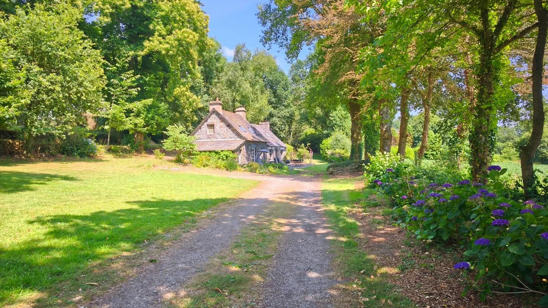 Gite Lann Avel Classe 3 Etoiles Wifi Calme Campagne Laniscat Holiday home