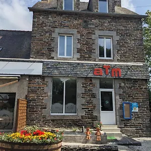 Maison d'hôtes Des Trains Mythiques D'hotes A Gouarec Au Pied De La Velodyssee, Laniscat